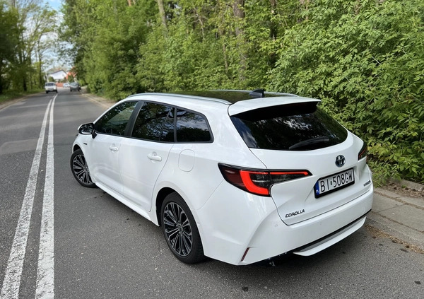 Toyota Corolla cena 90000 przebieg: 25600, rok produkcji 2021 z Białystok małe 781